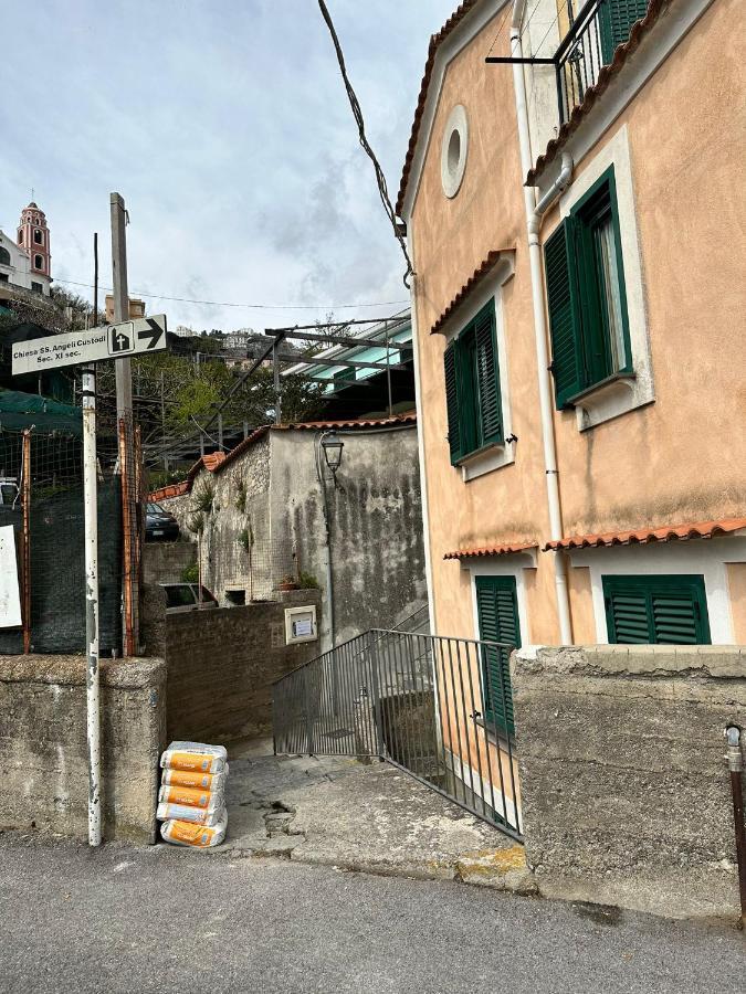 فيلا Casa Vacanza La Peonia مينوري المظهر الخارجي الصورة